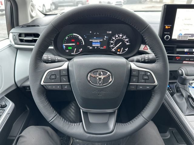 New 2026 Toyota Sienna XLE image 13