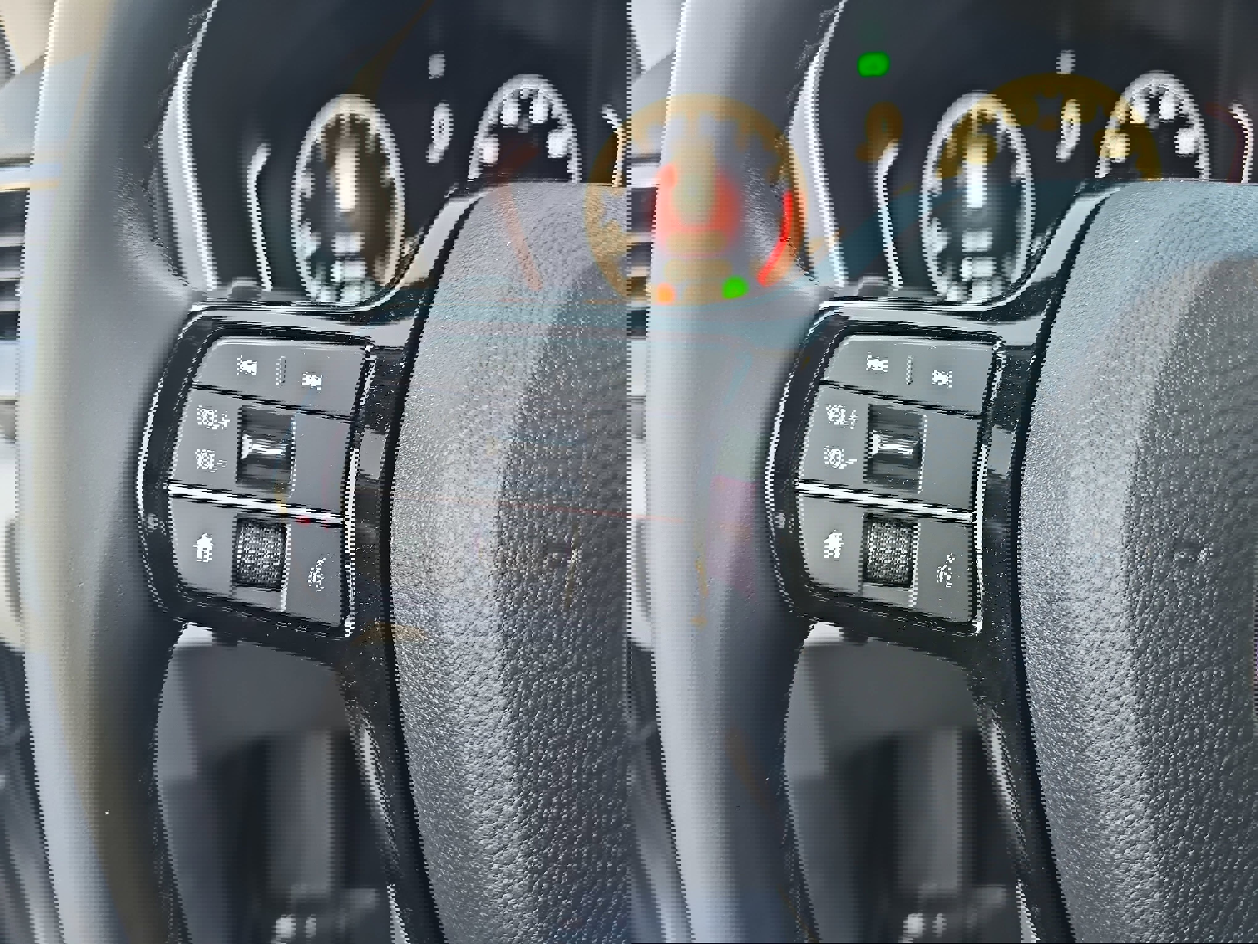 Used 2025 Honda Pilot Touring image 18