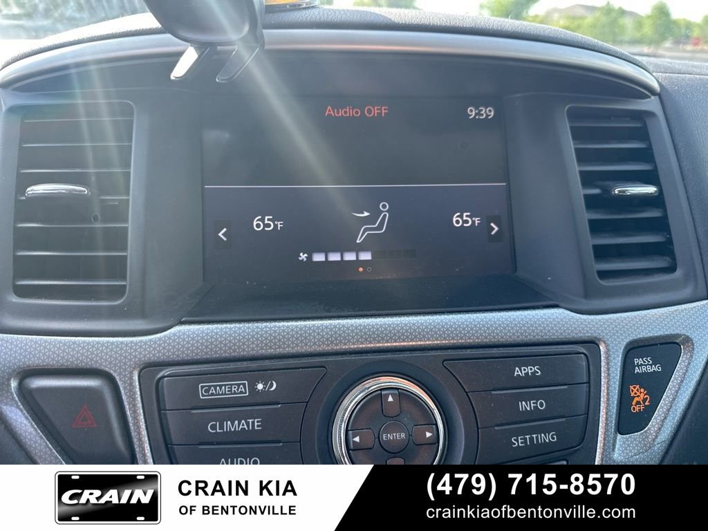 Used 2017 Nissan Pathfinder SL AWD/4WD image 22