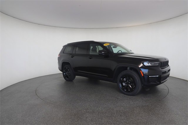 Used 2023 Jeep Grand Cherokee L Limited w/ Black Appearance Package image 27