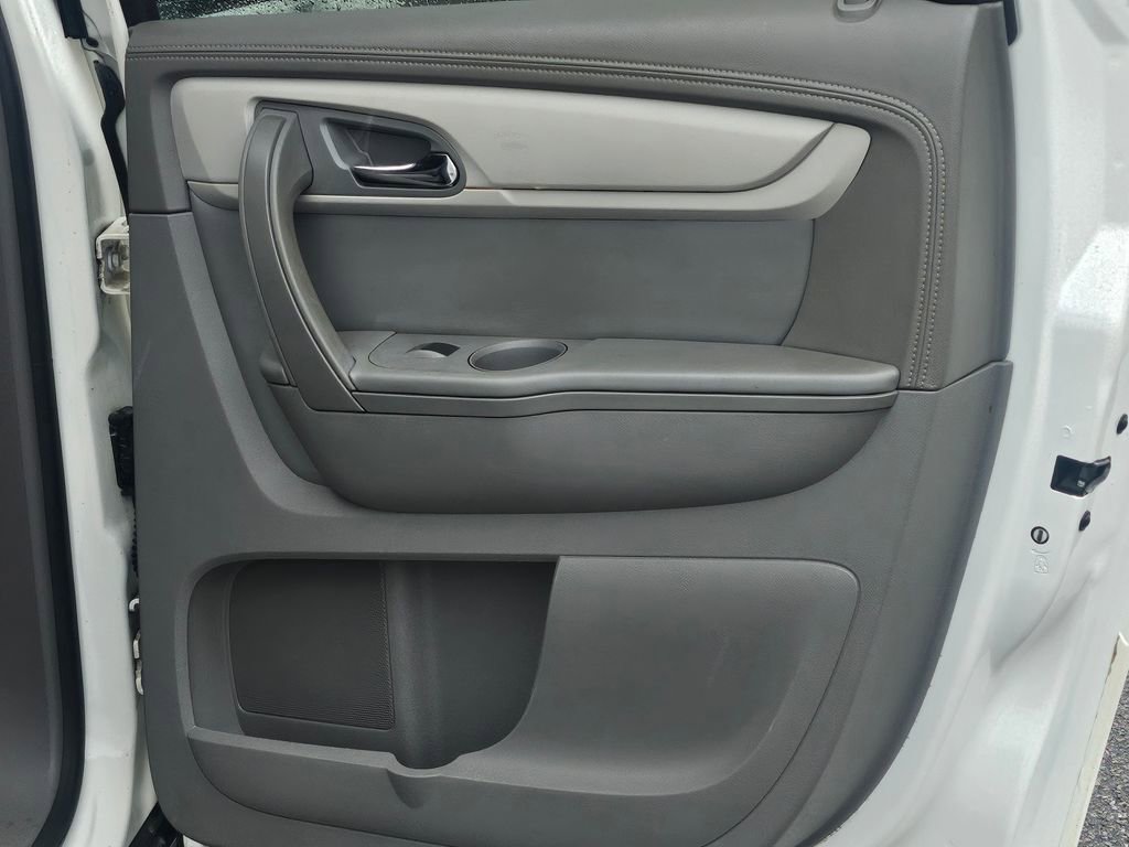 Used 2014 Chevrolet Traverse LT image 33