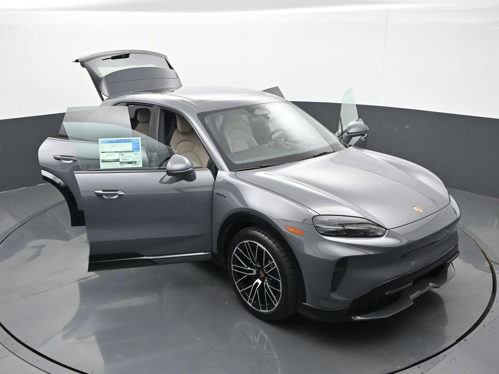 New 2026 Porsche Cayenne Electric AWD/4WD image 33