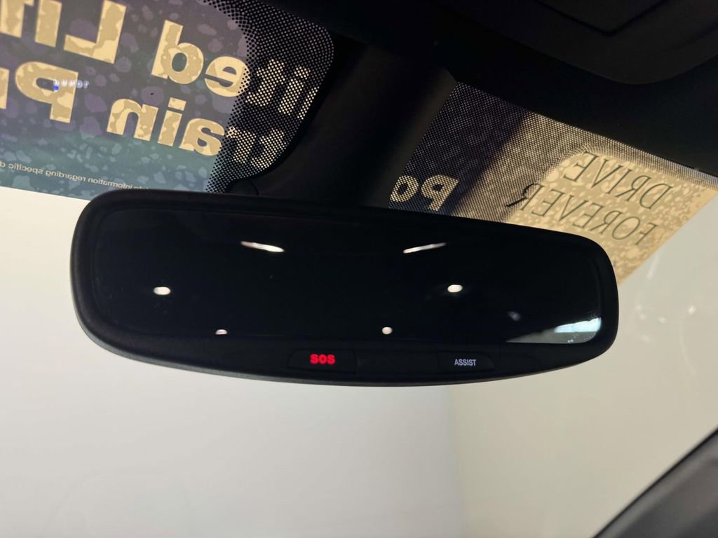 Used 2025 Chrysler Pacifica Select image 30