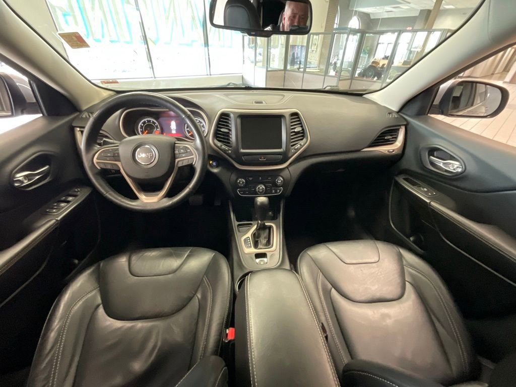 Used 2015 Jeep Cherokee Limited image 8