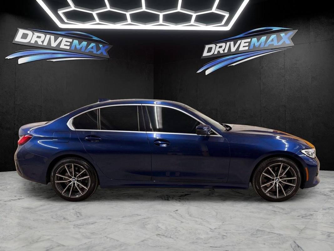 Used 2019 BMW 330i xDrive Sedan w/ Premium Package AWD/4WD image 4