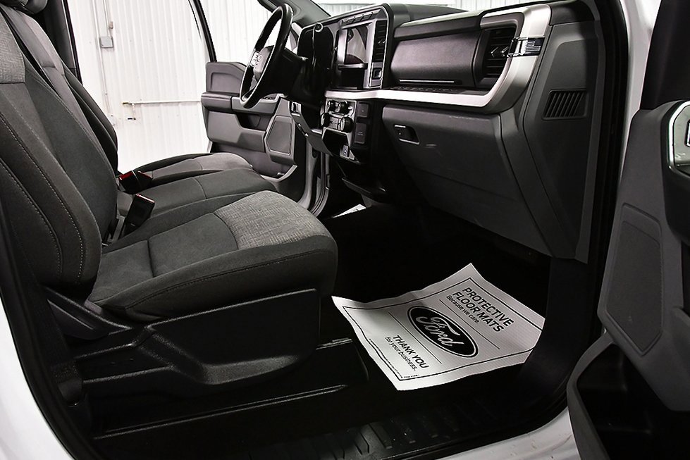 Used 2024 Ford F250 XLT image 30