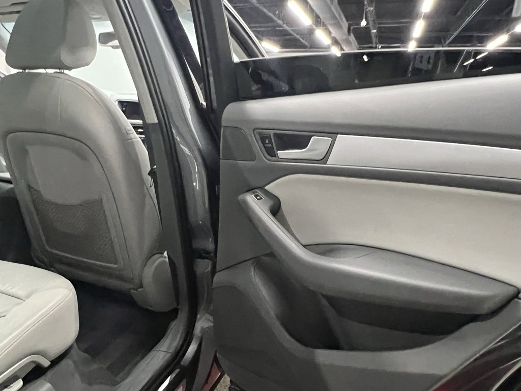 Used 2015 Audi Q5 2.0T Premium Plus w/ Technology Package image 29