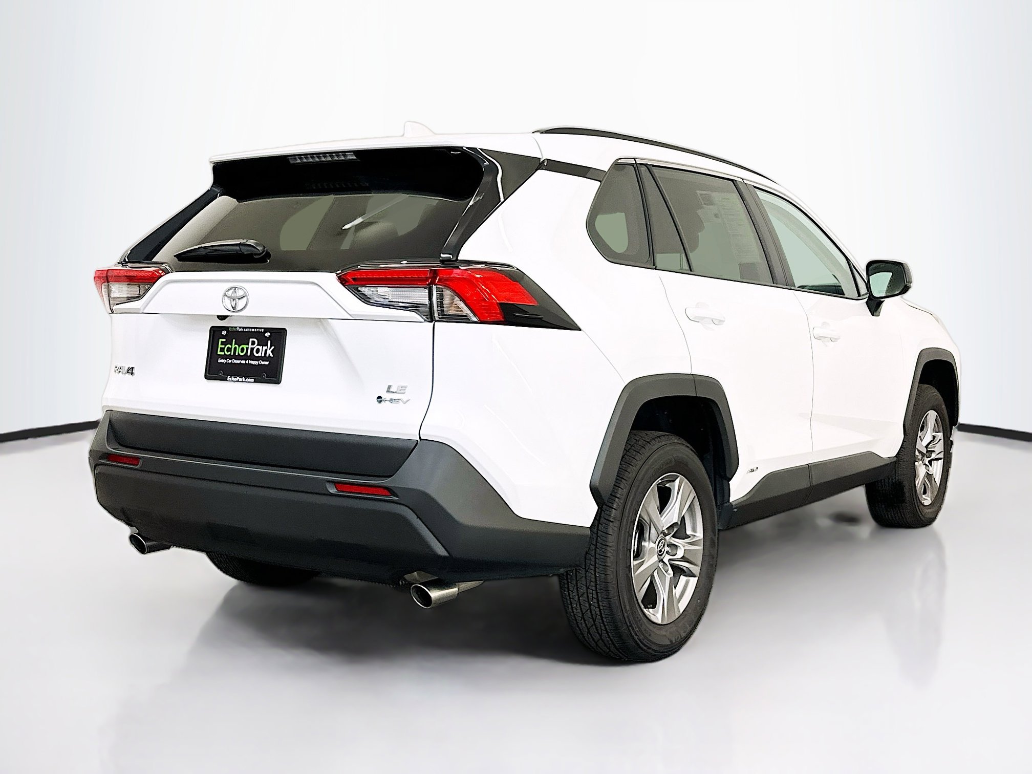 Used 2025 Toyota RAV4 LE image 9