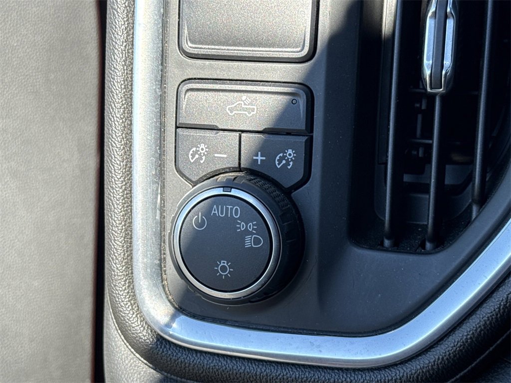 Used 2019 Chevrolet Silverado 1500 LT w/ All-Star Edition image 39