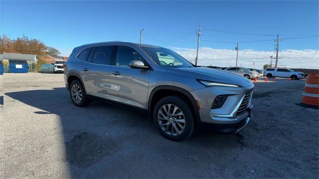 New 2026 Buick Enclave Preferred w/ Super Cruise Package image 2