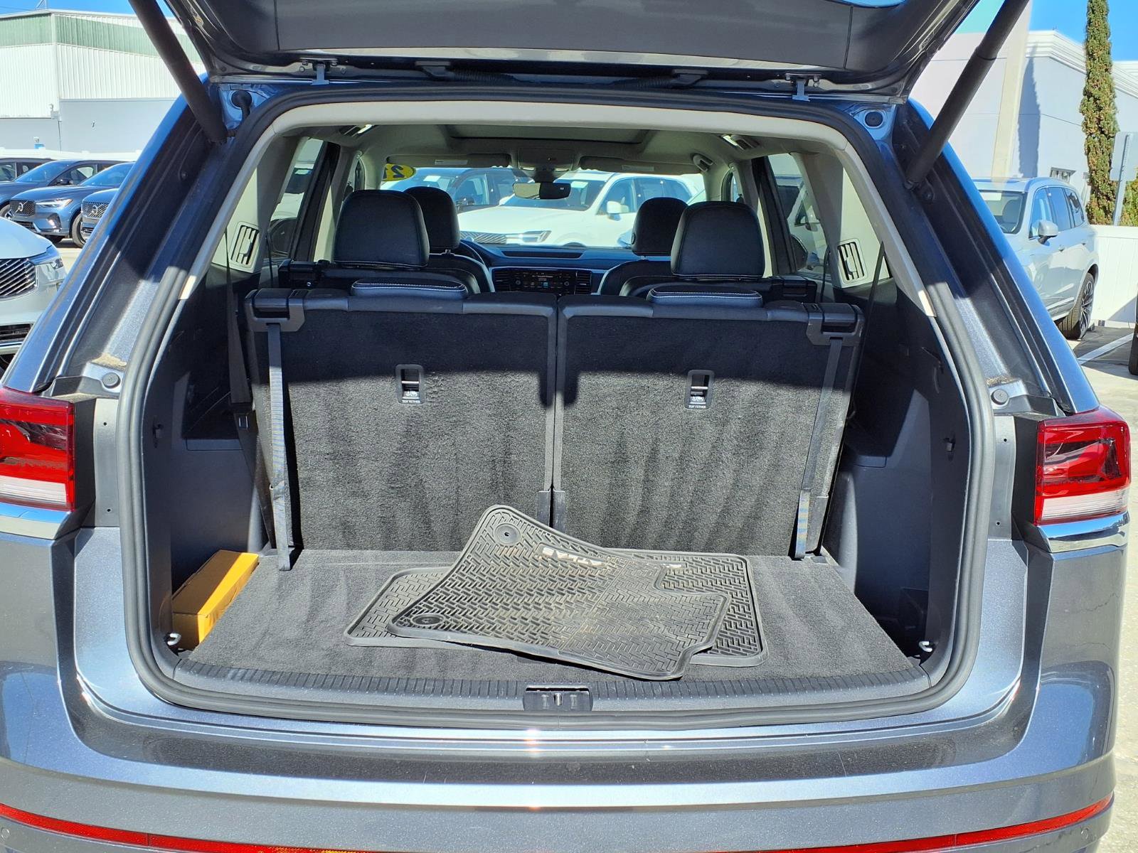 Used 2021 Volkswagen Atlas SEL R-Line image 19