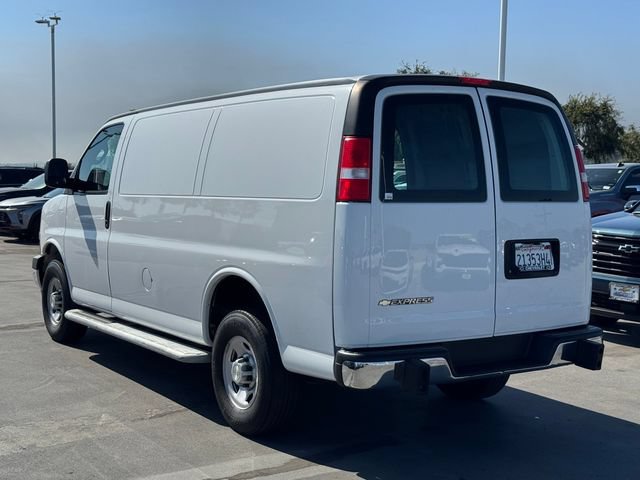 Used 2023 Chevrolet Express 2500 w/ Driver Convenience Package RWD image 2