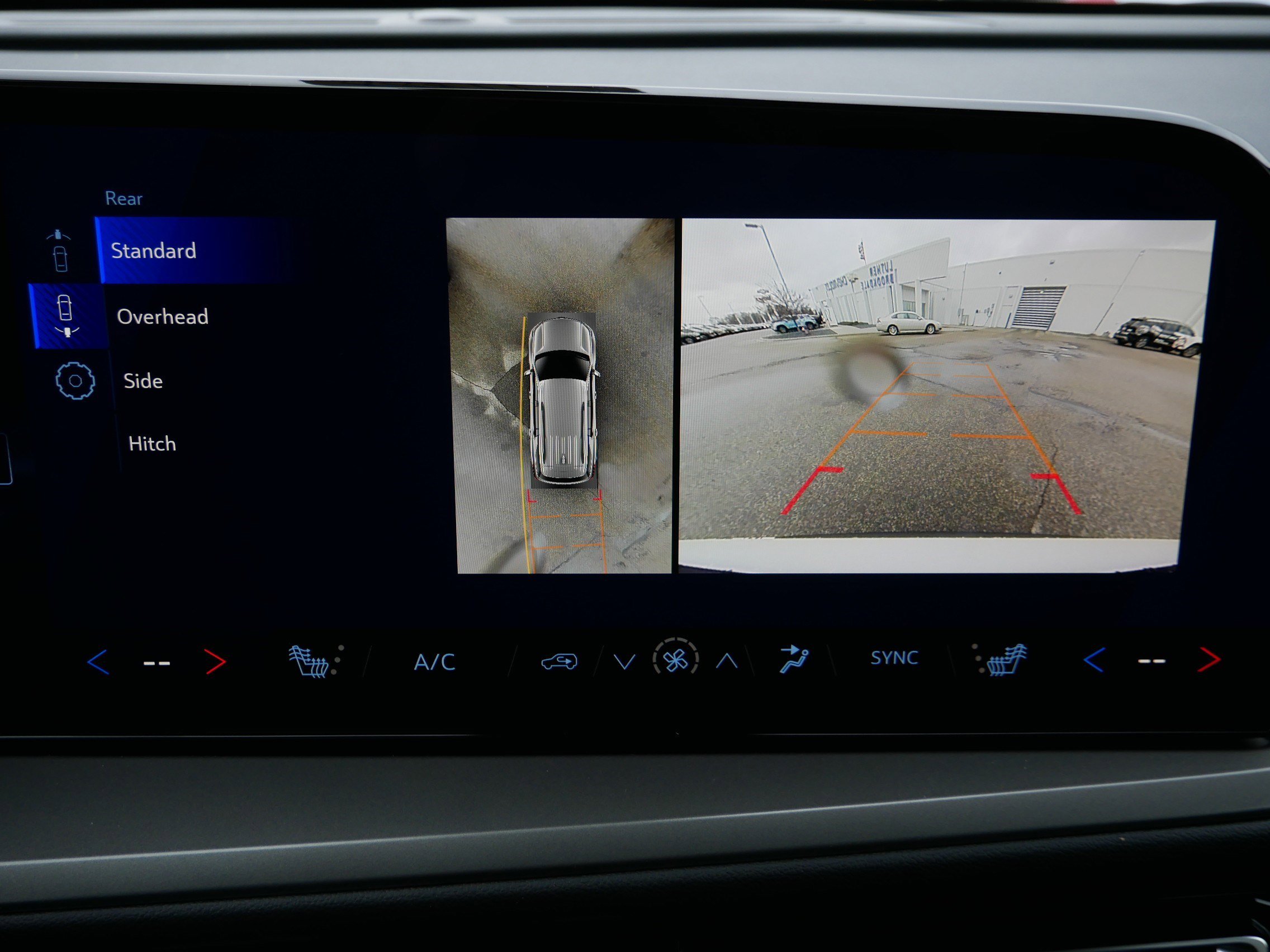 New 2026 Chevrolet Traverse LT w/ Driver Confidence Package image 10