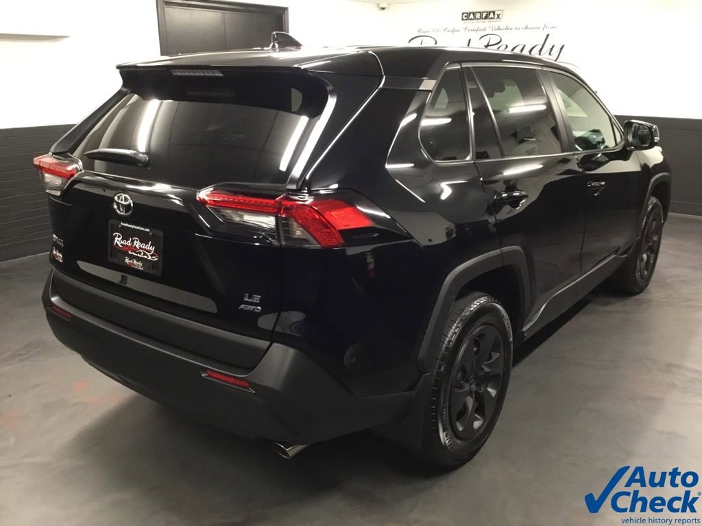 Used 2022 Toyota RAV4 LE AWD/4WD image 11