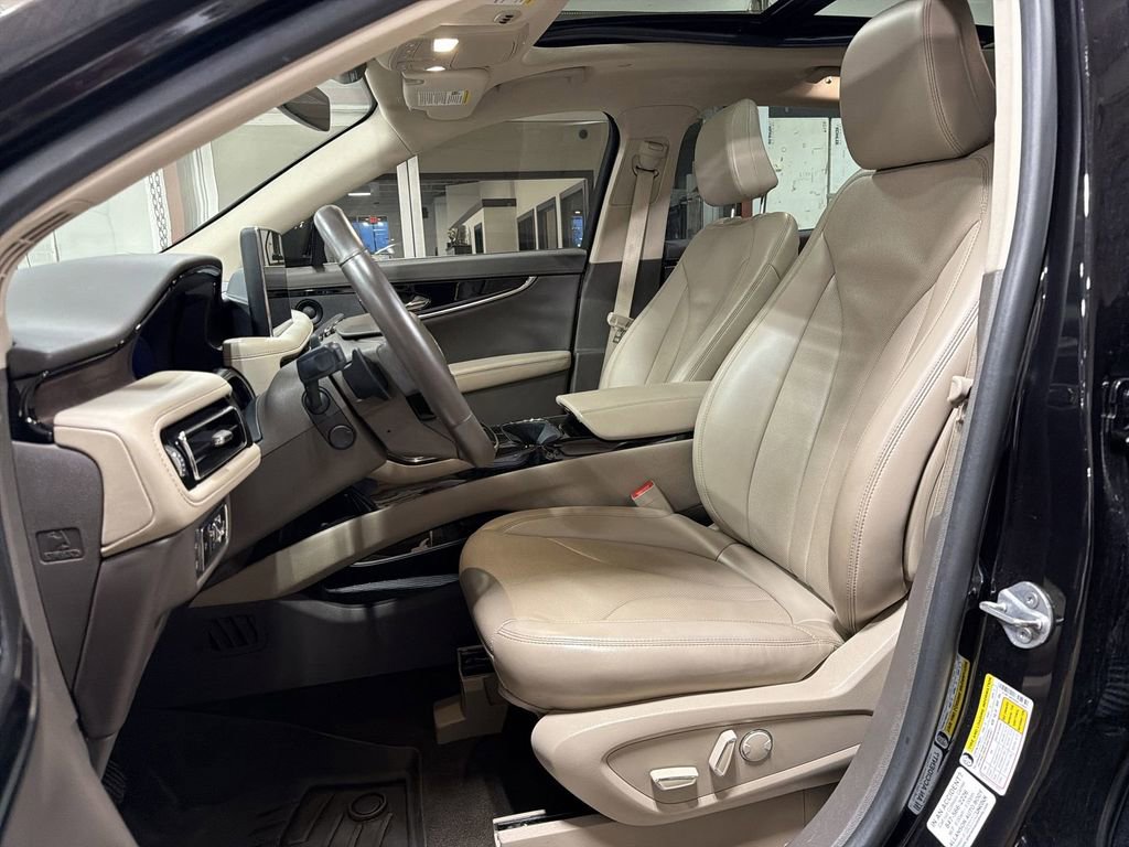 Certified 2022 Lincoln Nautilus Reserve w/ Luxury Package image 13