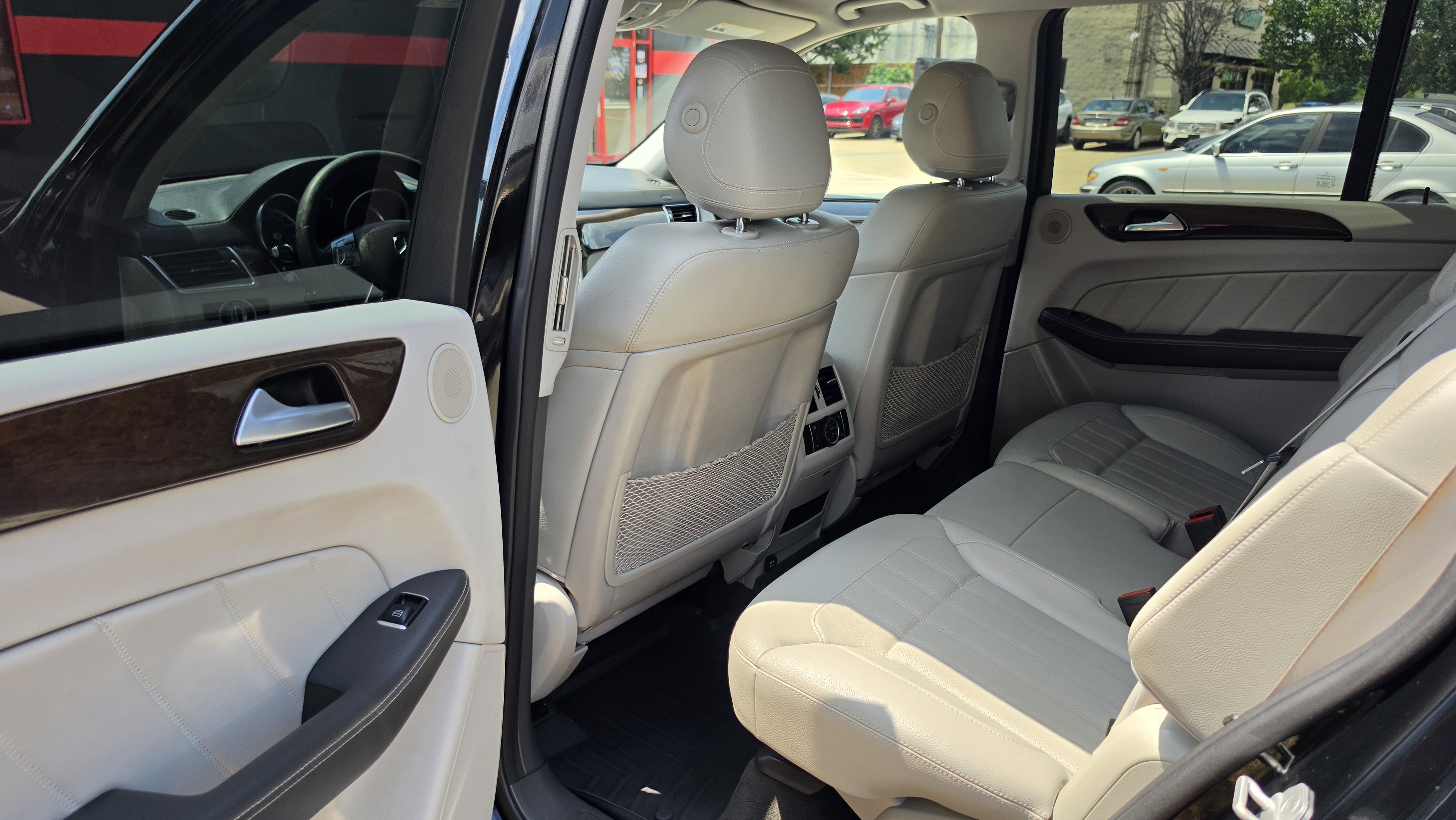 Used 2015 Mercedes-Benz GL 450 4MATIC w/ Appearance Package image 19