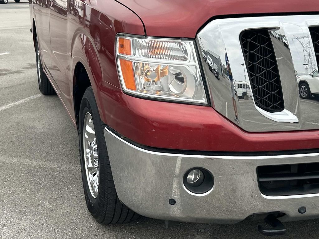 Used 2018 Nissan NV 3500 SL image 12