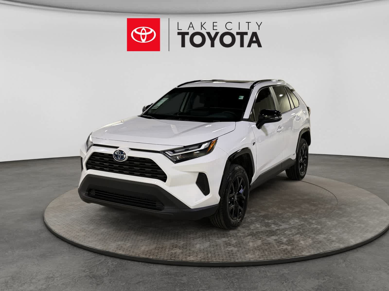 Used 2024 Toyota RAV4 XLE w/ Convenience Package