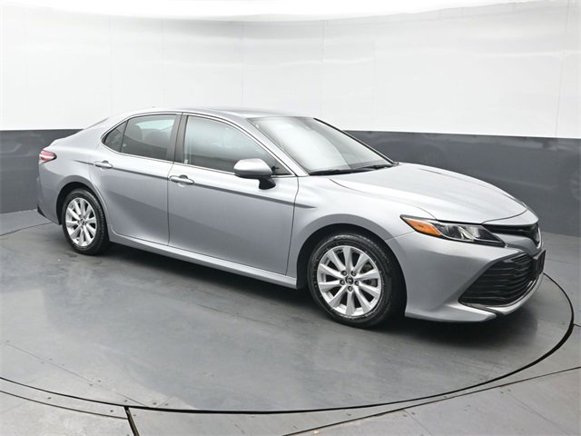 Used 2020 Toyota Camry LE image 7