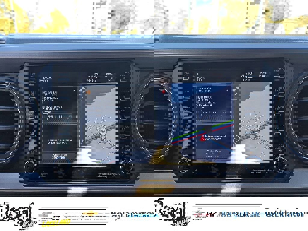 Used 2022 Toyota Tacoma SR5 w/ Trail Edition image 19