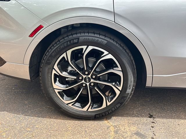 New 2026 Lincoln Nautilus Reserve AWD/4WD image 19