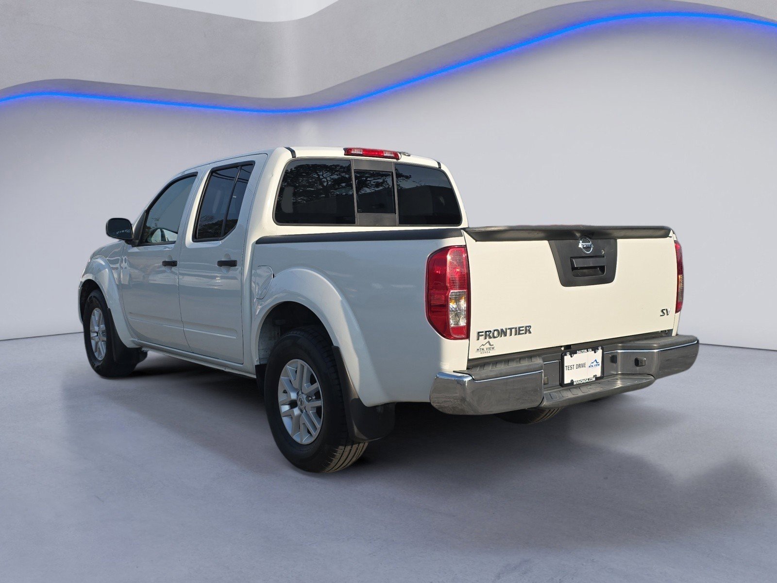 Used 2021 Nissan Frontier SV image 3