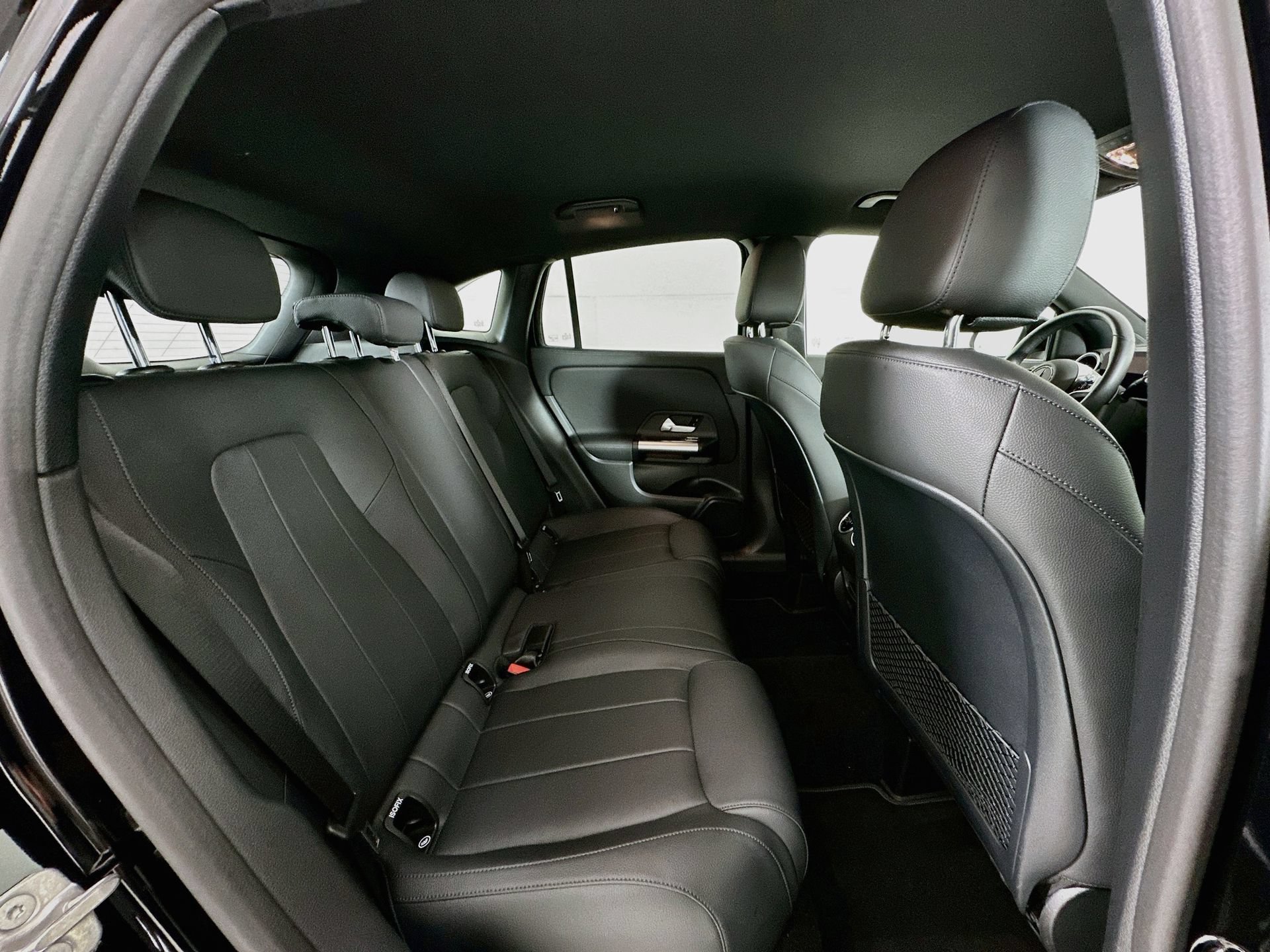 Used 2025 Mercedes-Benz GLA 250 image 27
