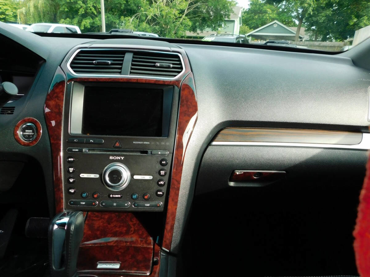 Used 2017 Ford Explorer Limited image 10