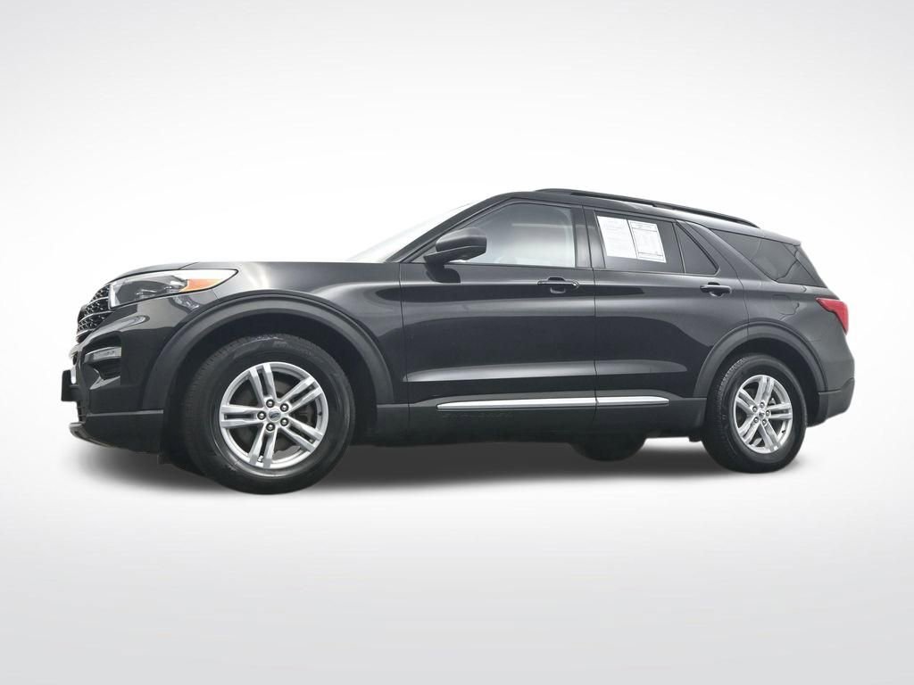 Used 2024 Ford Explorer XLT w/ Equipment Group 202A image 32