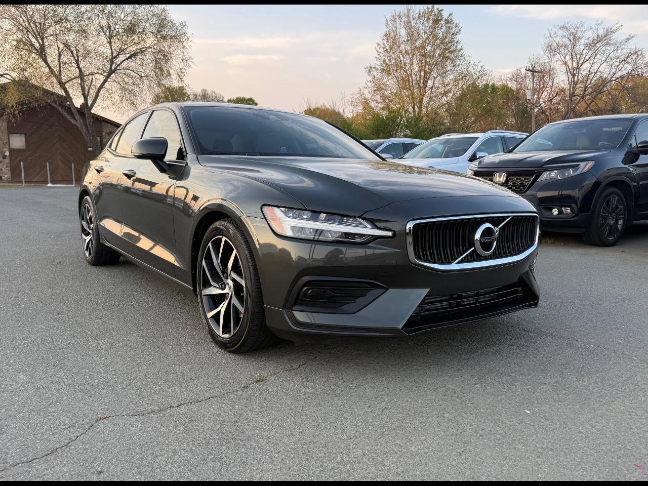 Used 2020 Volvo S60 T5 Momentum