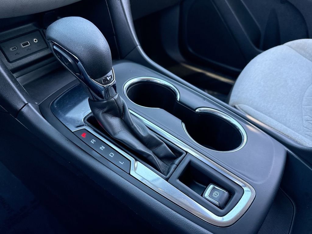 Used 2022 Chevrolet Equinox LS w/ LS Convenience Package image 20