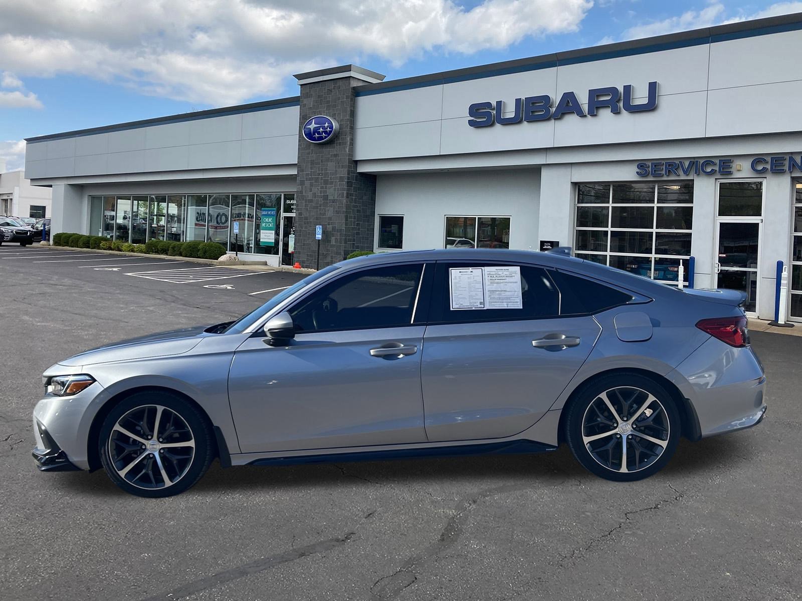 Used 2022 Honda Civic Touring image 4