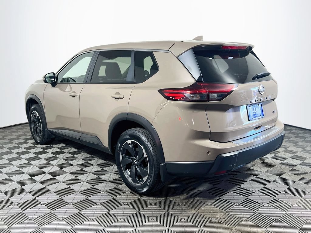 Used 2025 Nissan Rogue SV AWD/4WD image 5