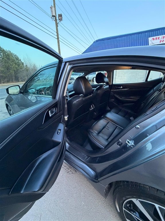 Used 2022 Nissan Maxima SV w/ Floor Mat Group image 9