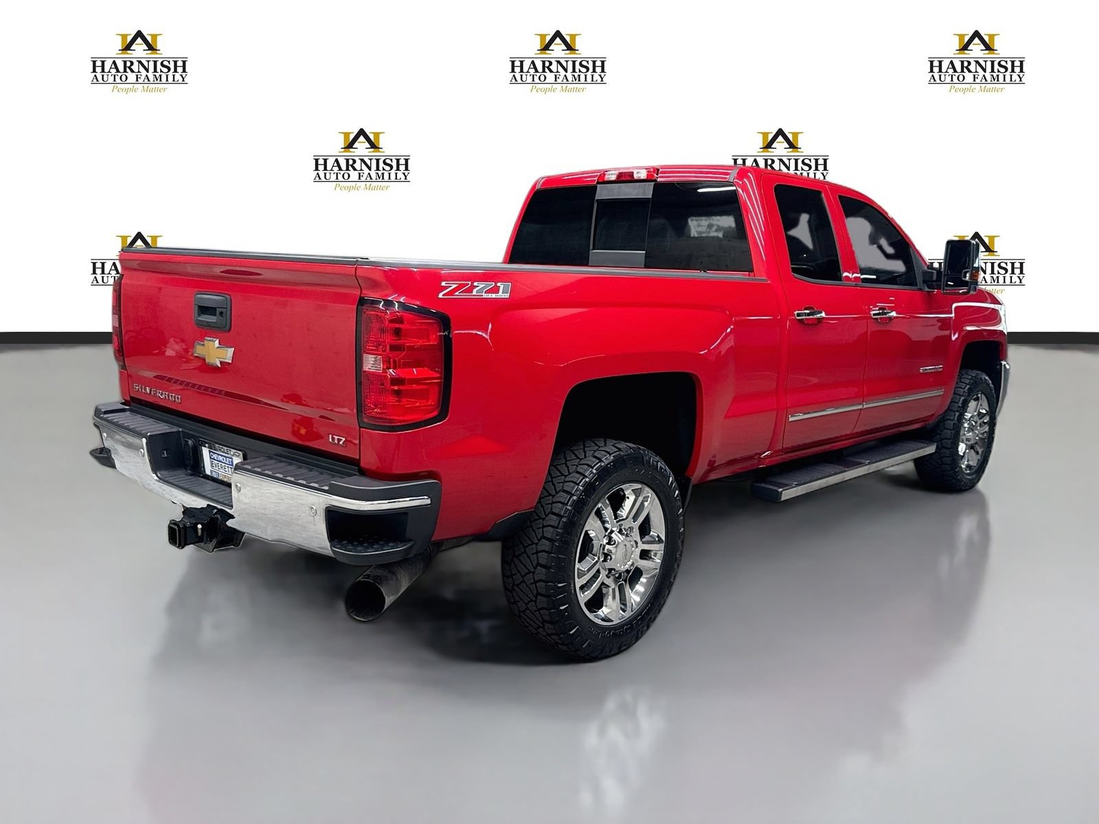 Used 2015 Chevrolet Silverado 2500 LTZ w/ LTZ Plus Package AWD/4WD image 6