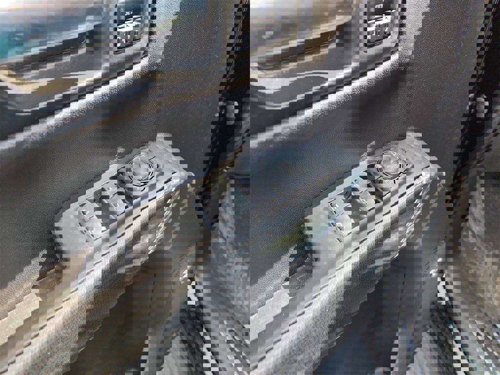 Used 2020 GMC Sierra 1500 AT4 w/ AT4 Premium Package image 17