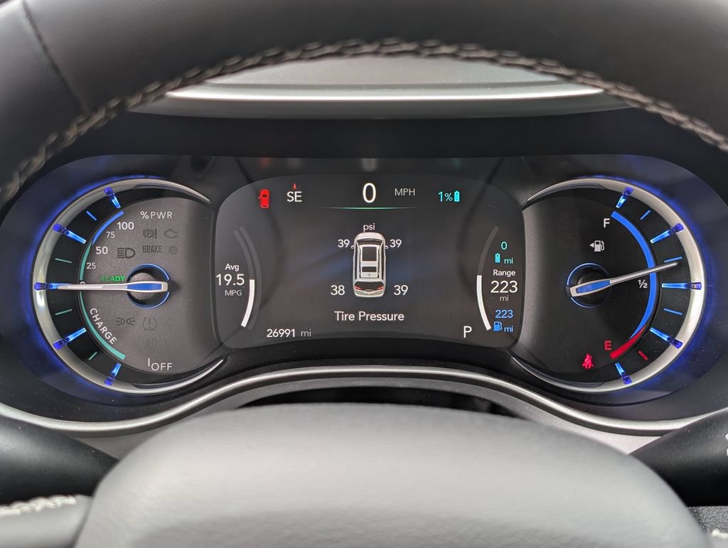Used 2023 Chrysler Pacifica Touring-L w/ S Appearance Package FWD image 25