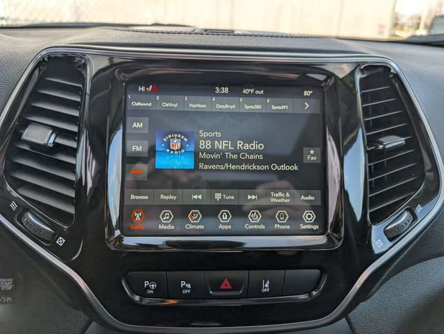 Used 2022 Jeep Cherokee Limited image 16