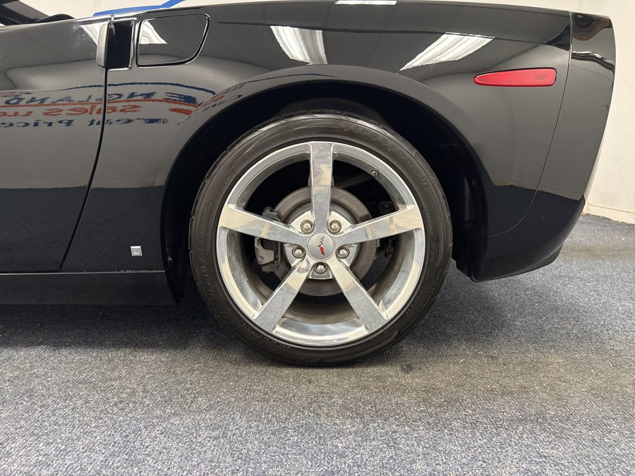 Used 2008 Chevrolet Corvette Convertible w/ Preferred Equipment Group RWD image 19