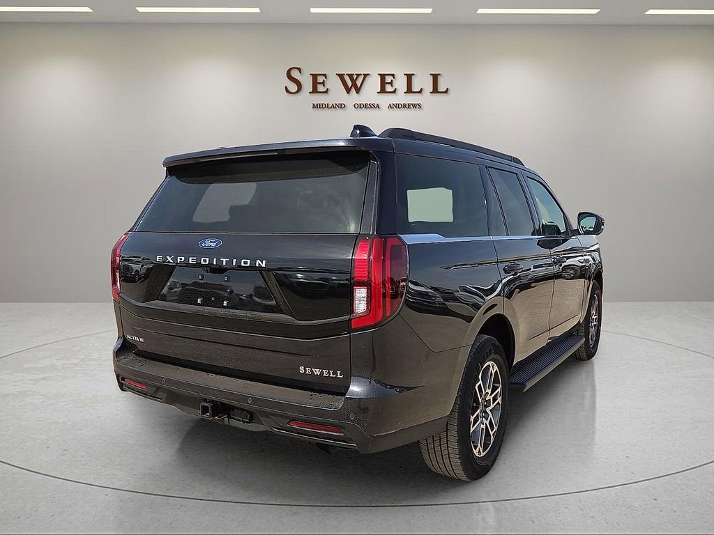 New 2026 Ford Expedition Active RWD image 4