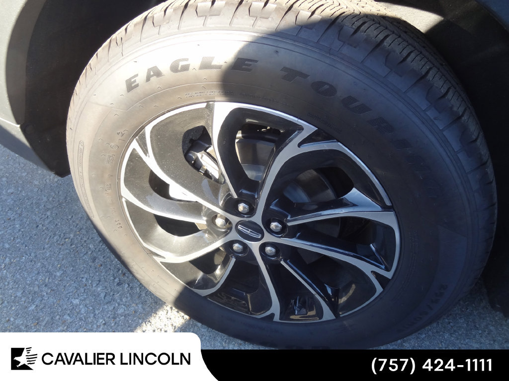 Used 2026 Lincoln Nautilus Premier AWD/4WD image 9
