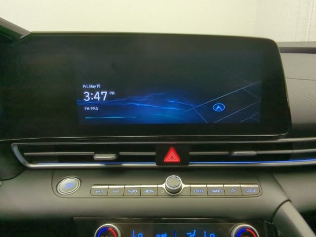 Used 2025 Hyundai Elantra SEL FWD image 30