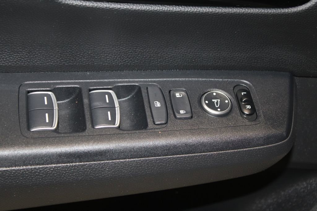 Used 2023 Honda CR-V EX-L image 9