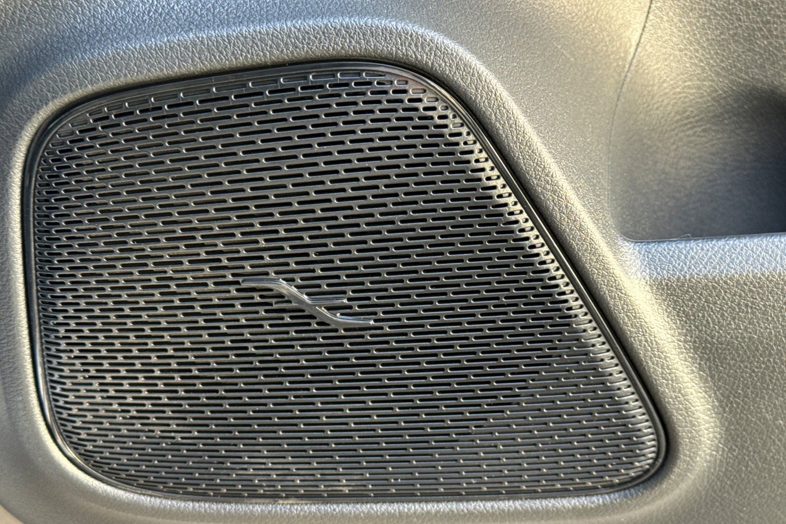 New 2026 Mercedes-Benz GLB 250 image 6