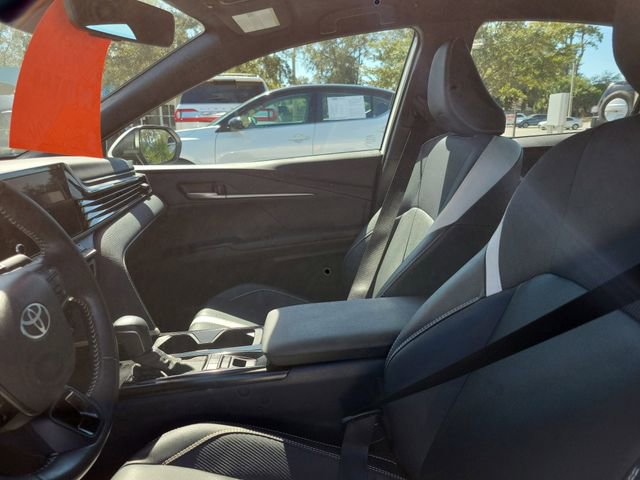 Used 2025 Toyota Camry SE w/ Convenience Package image 11
