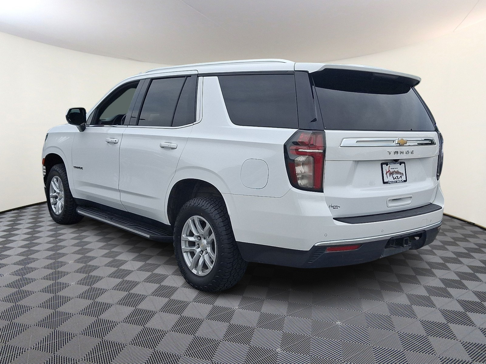 Used 2022 Chevrolet Tahoe LS AWD/4WD image 4