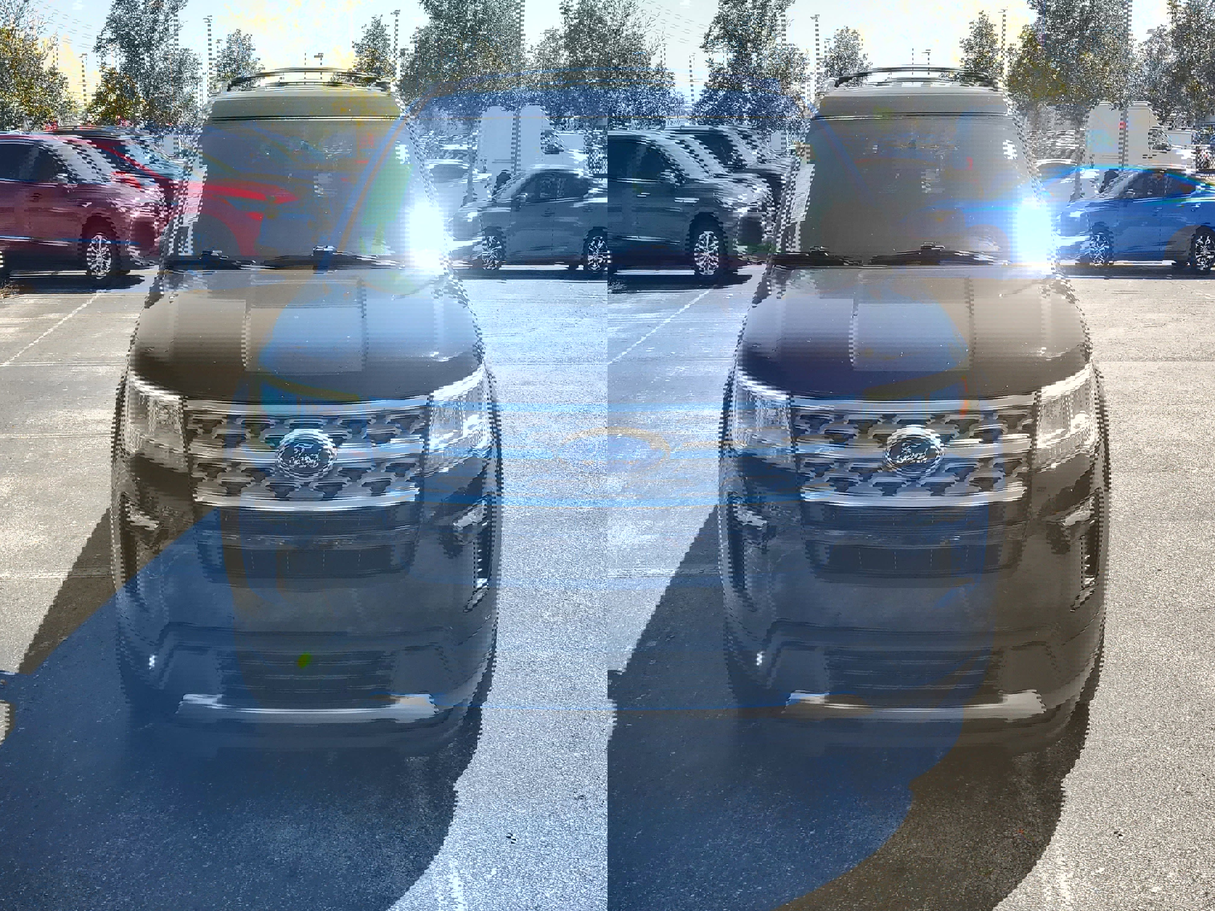 Used 2018 Ford Explorer XLT w/ Equipment Group 202A image 2