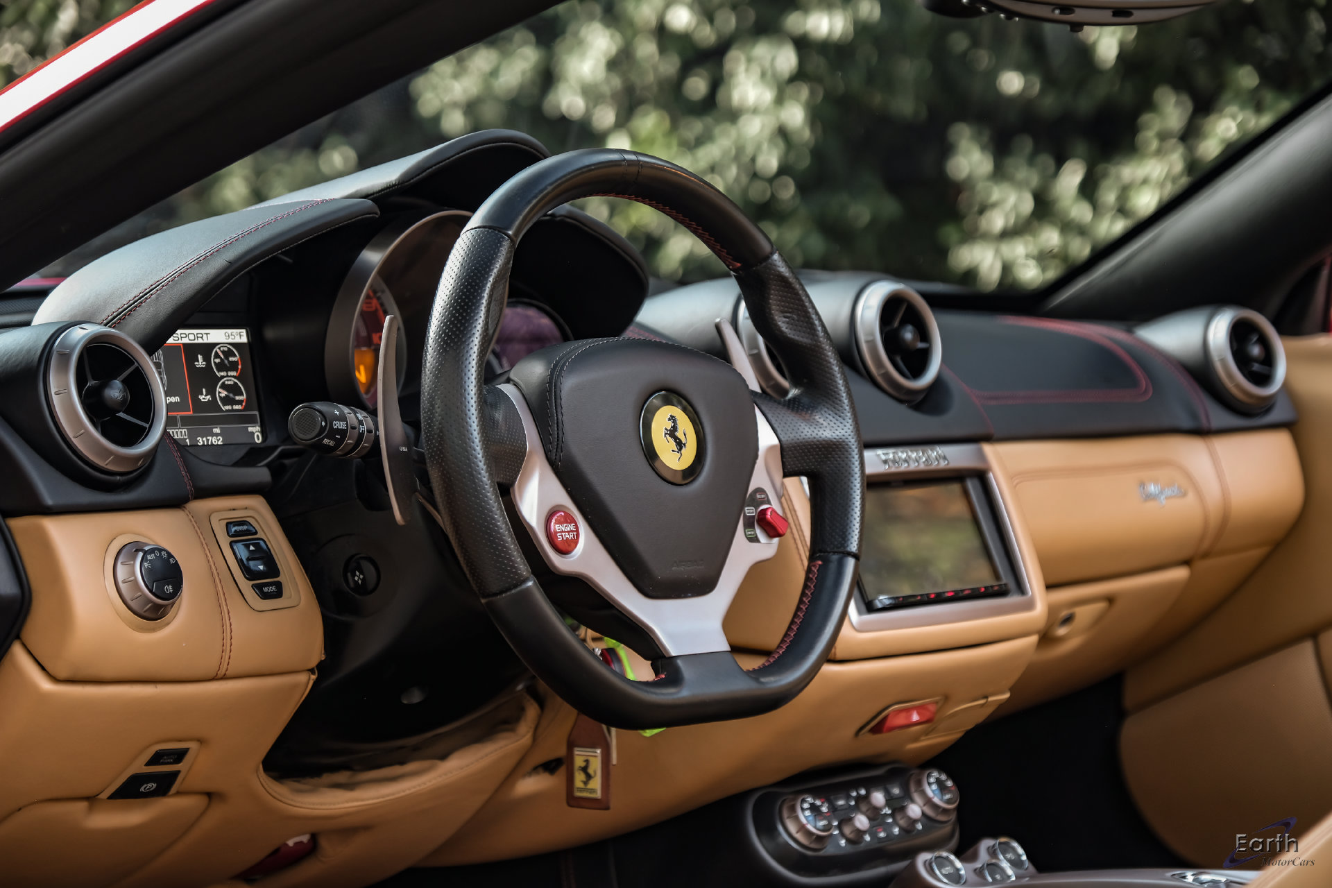 Used 2014 Ferrari California RWD image 49