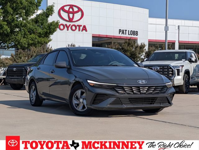 Used 2025 Hyundai Elantra SE