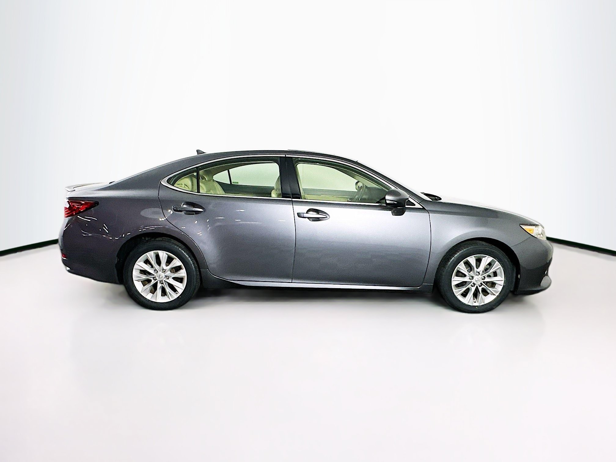 Used 2013 Lexus ES 300h w/ Premium Pkg FWD image 10